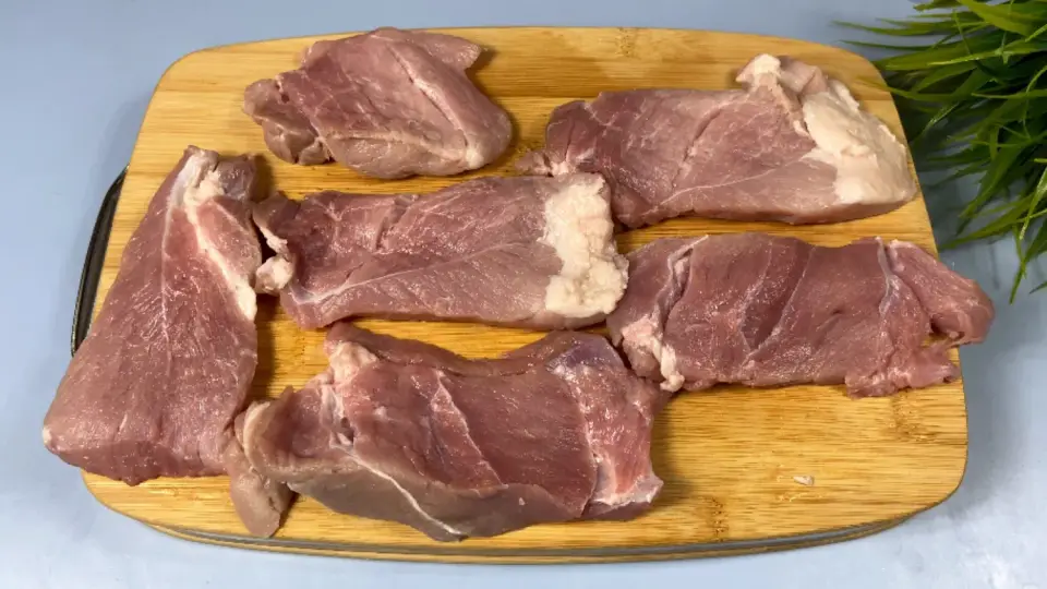 Kaip išsiaiškinti ar mėsa nėra dažyta