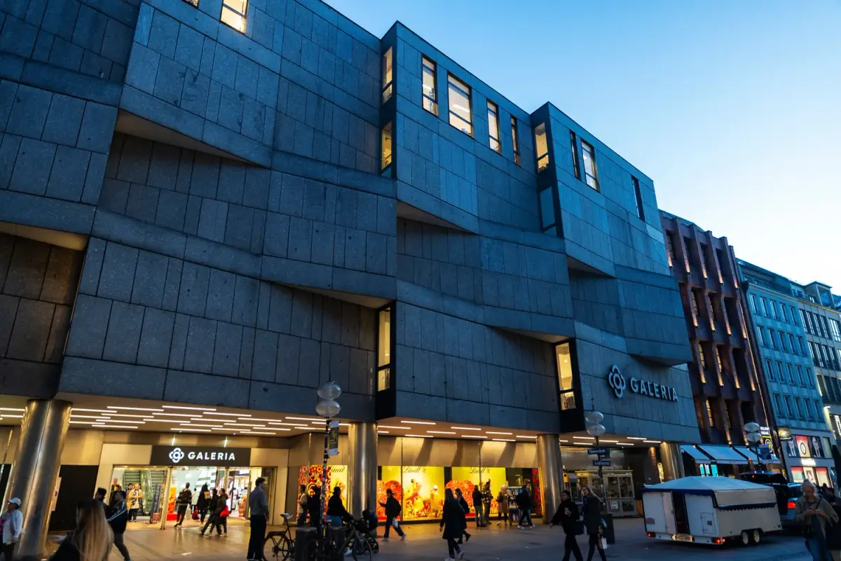 Prekybos centras Vokietijoje / J2R / Shutterstock.com