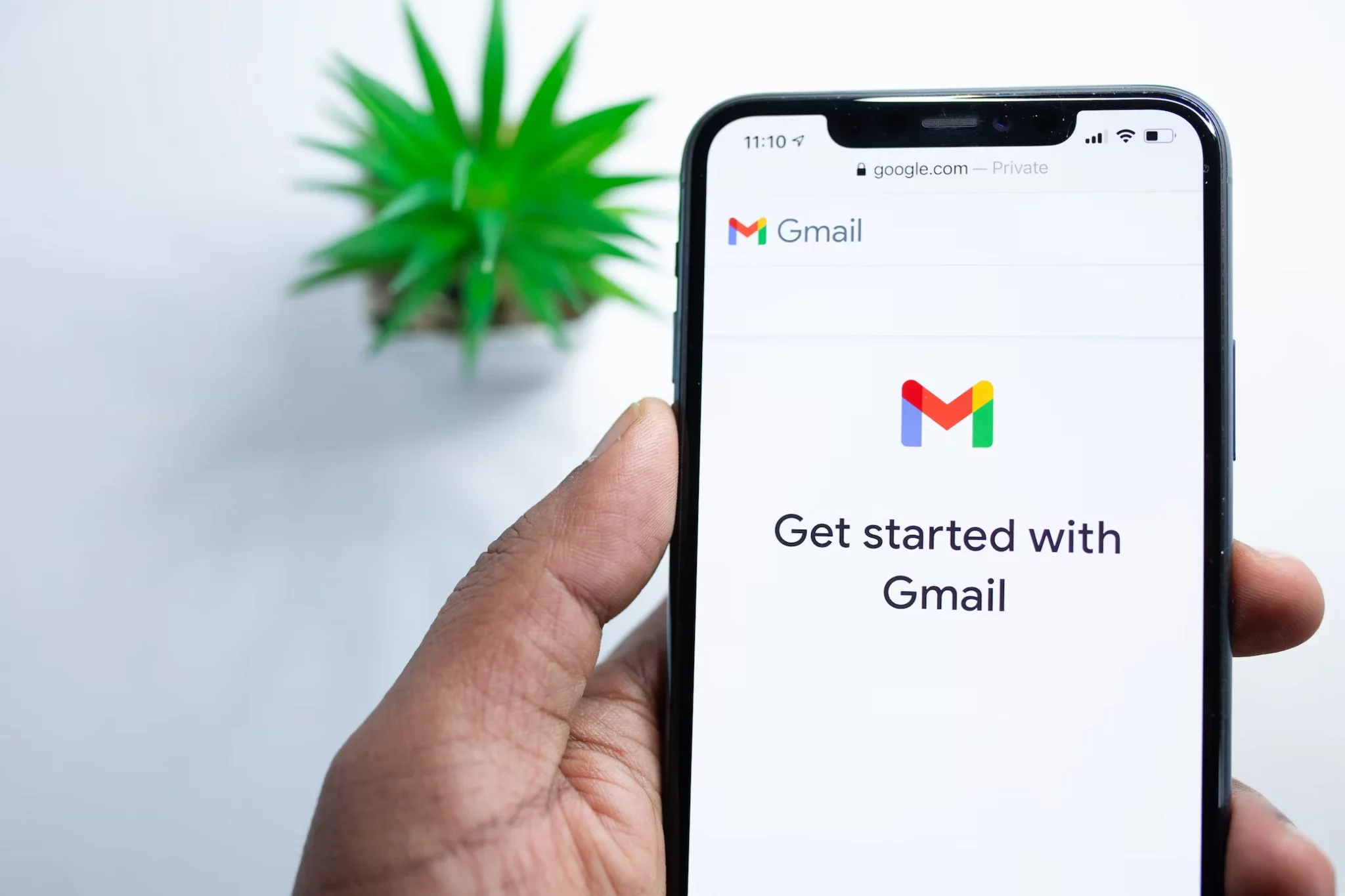 Kaip saugiai atsijungti nuo Gmail