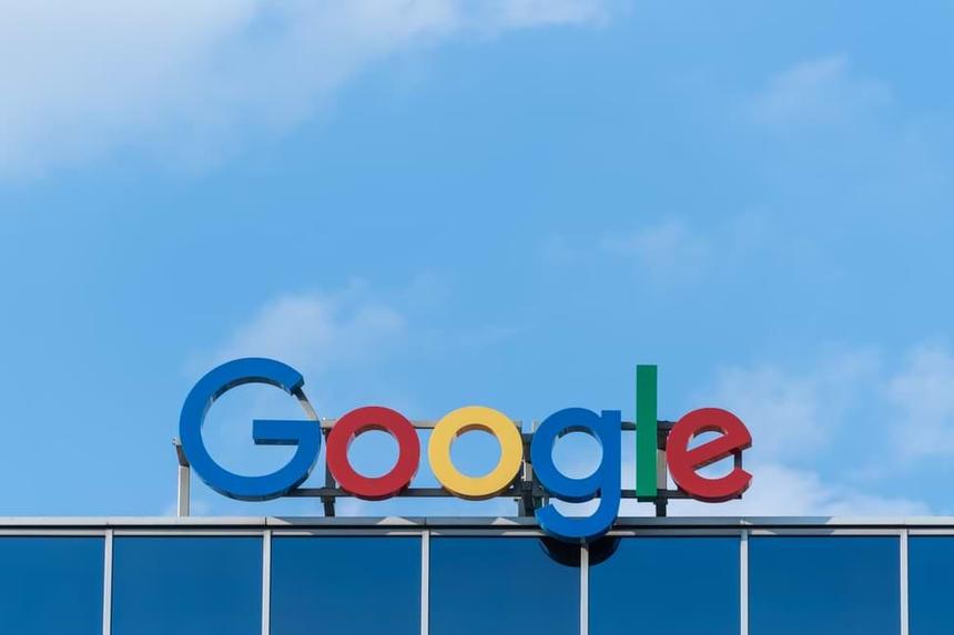 Google sumazins atlyginimus