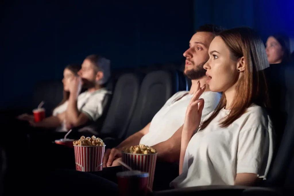 Etiketas kino teatre