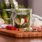 Skanūs marinuoti arba rauginti agurkai