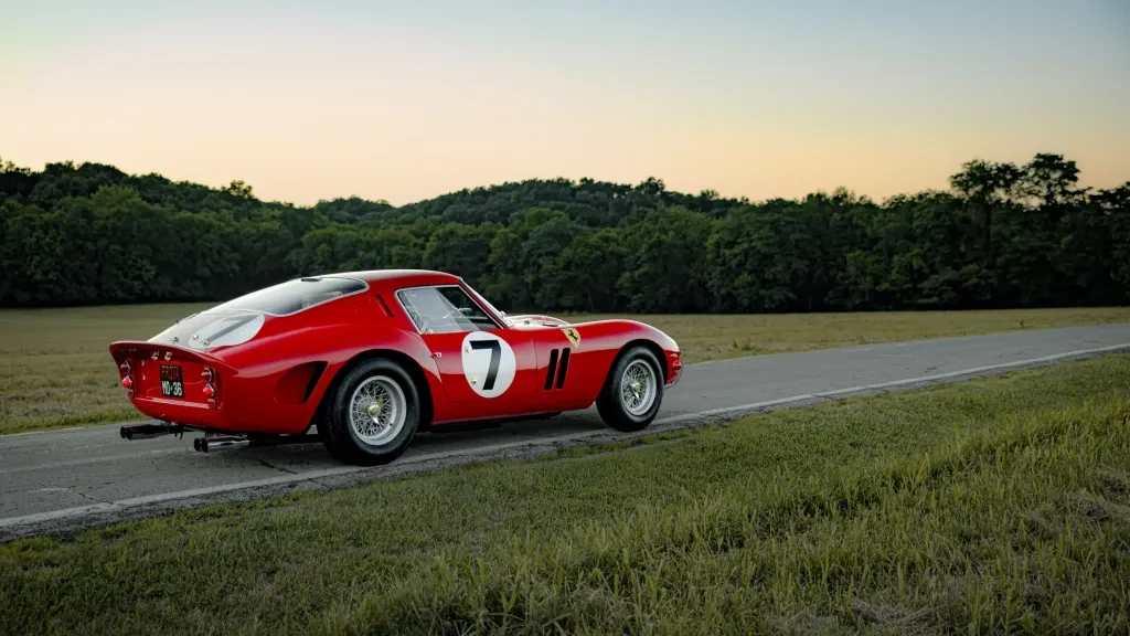 Ferrari 250 GTO kelyje / Ferrari nuotr.