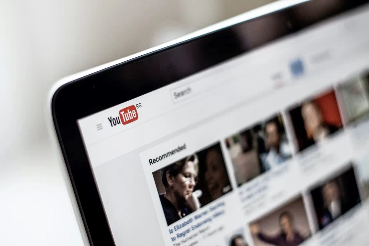 Google specialiai lėtina YouTube svetainės įkėlimo greitį