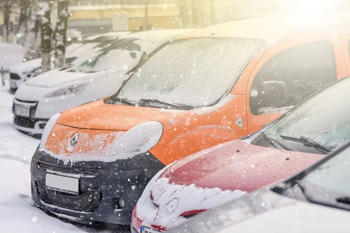 Kaip važiuoti automobiliu žiemą