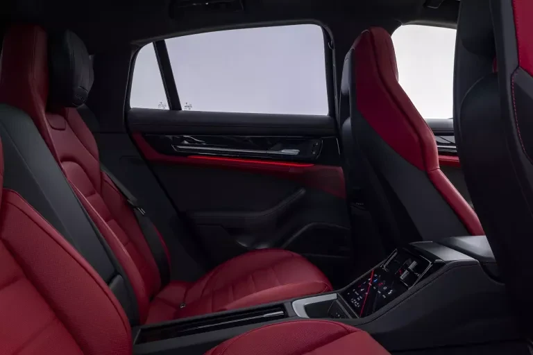 Panamera interjeras 2024 (3)