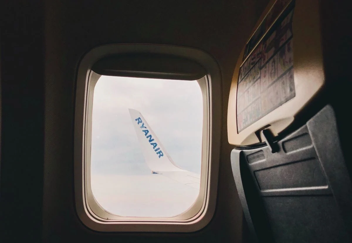 Ryanair lėktuvas ir sėdėjimo vieta prie lango
