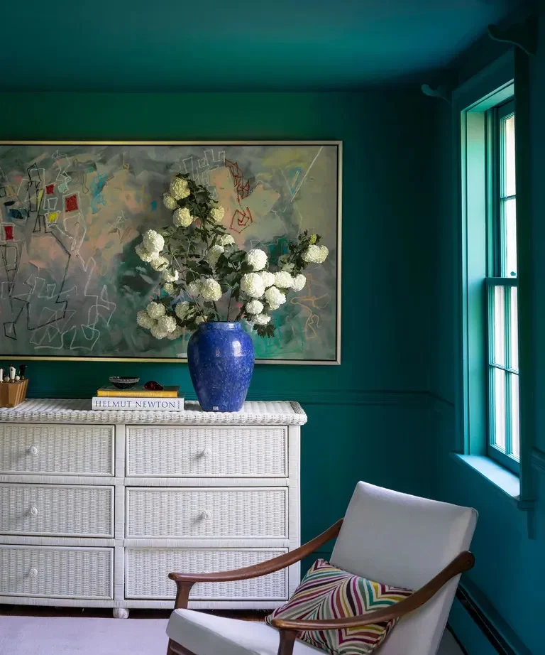 Ši spalva nemaloni vakare, dirbtinės šviesos fone / Farrow & Ball nuotr.