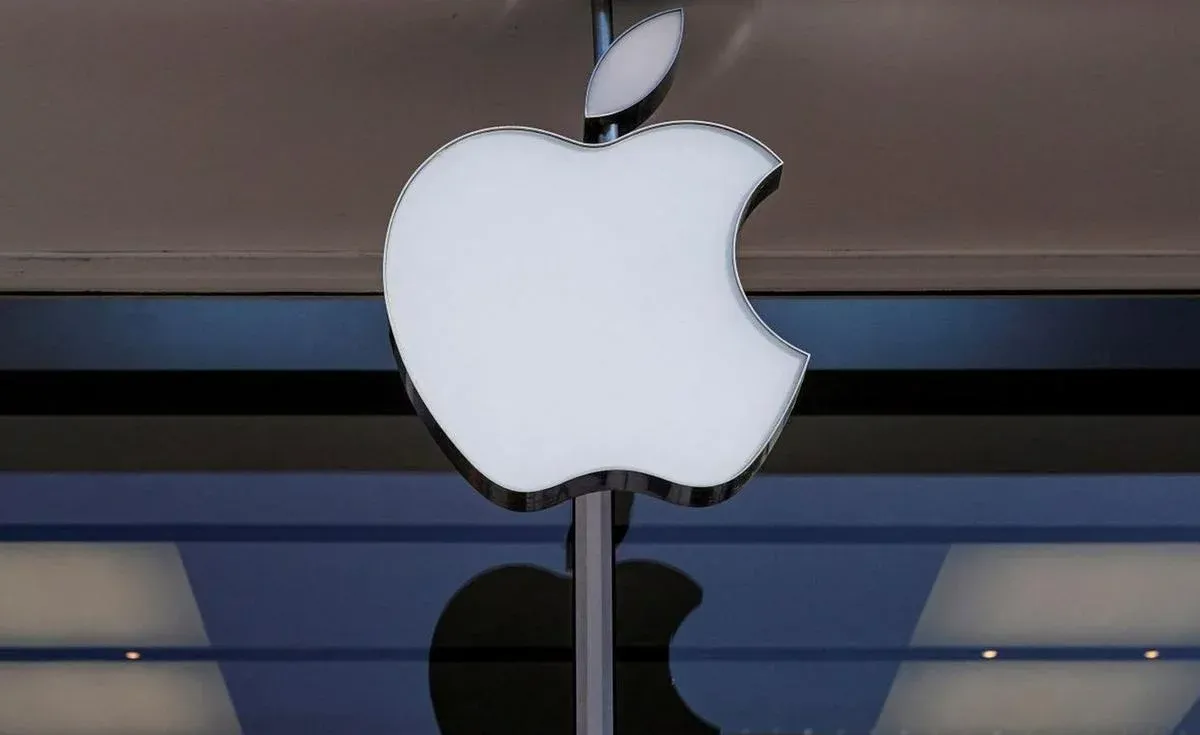 Apple pelnas 2023 metais sumažėjo