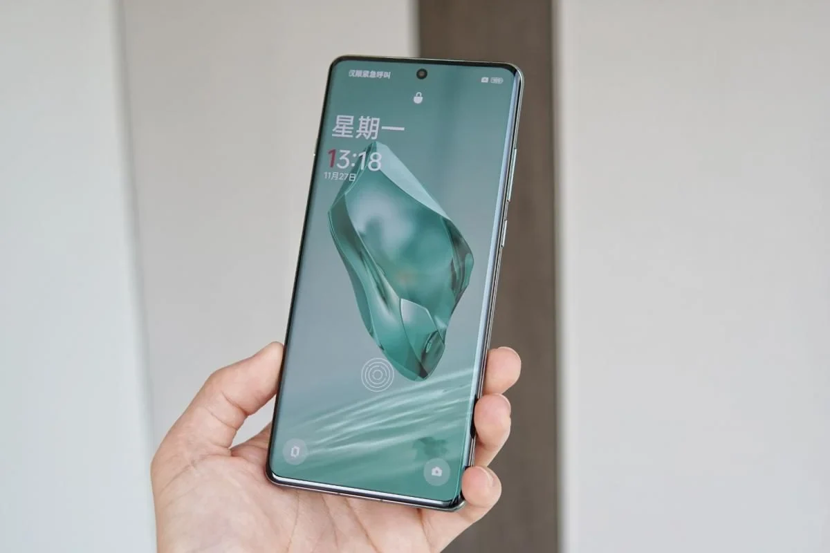 Kaip atrodys oneplus 12 telefonas 2