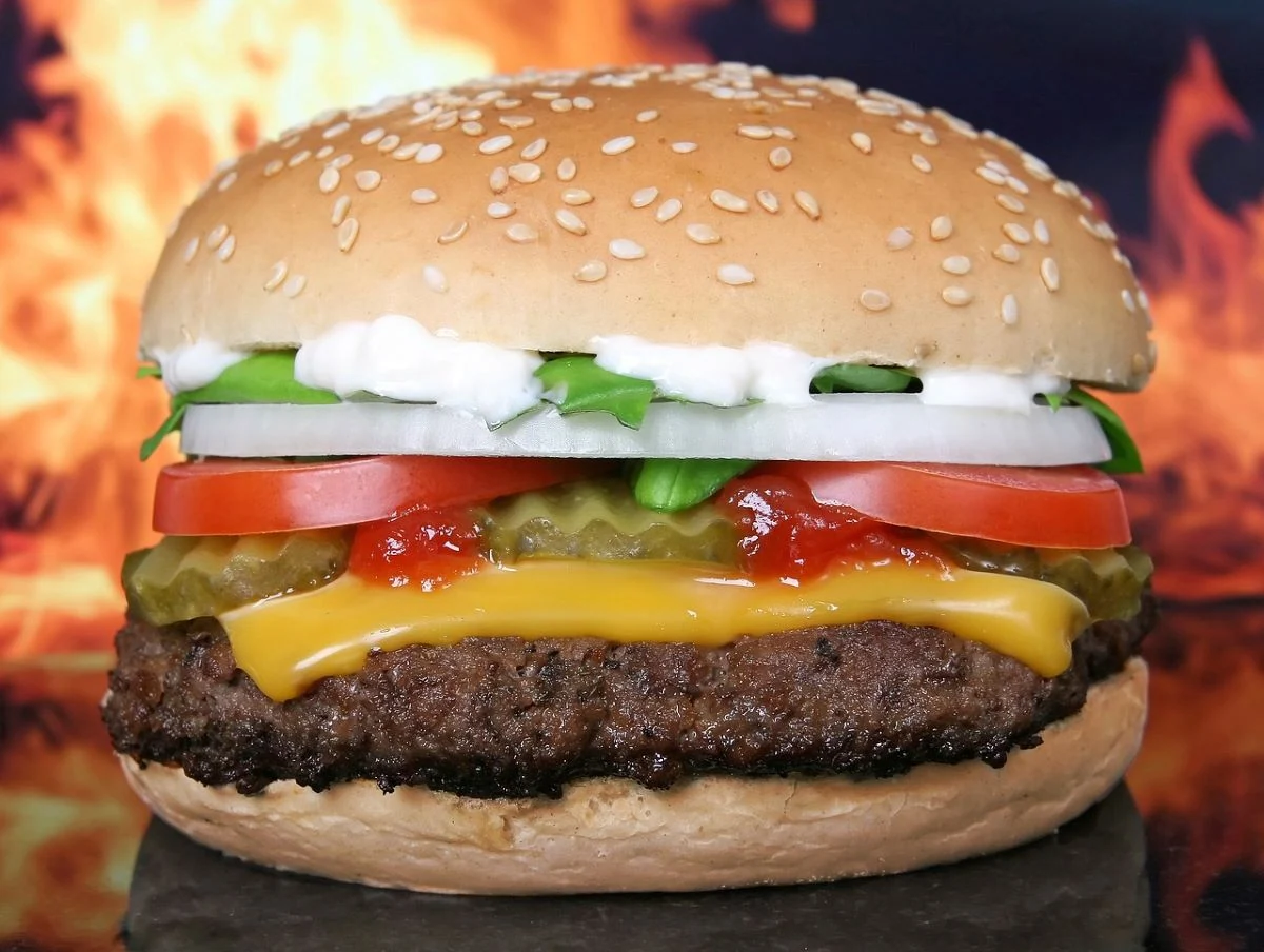 McDonald's keičia mėsainių receptus