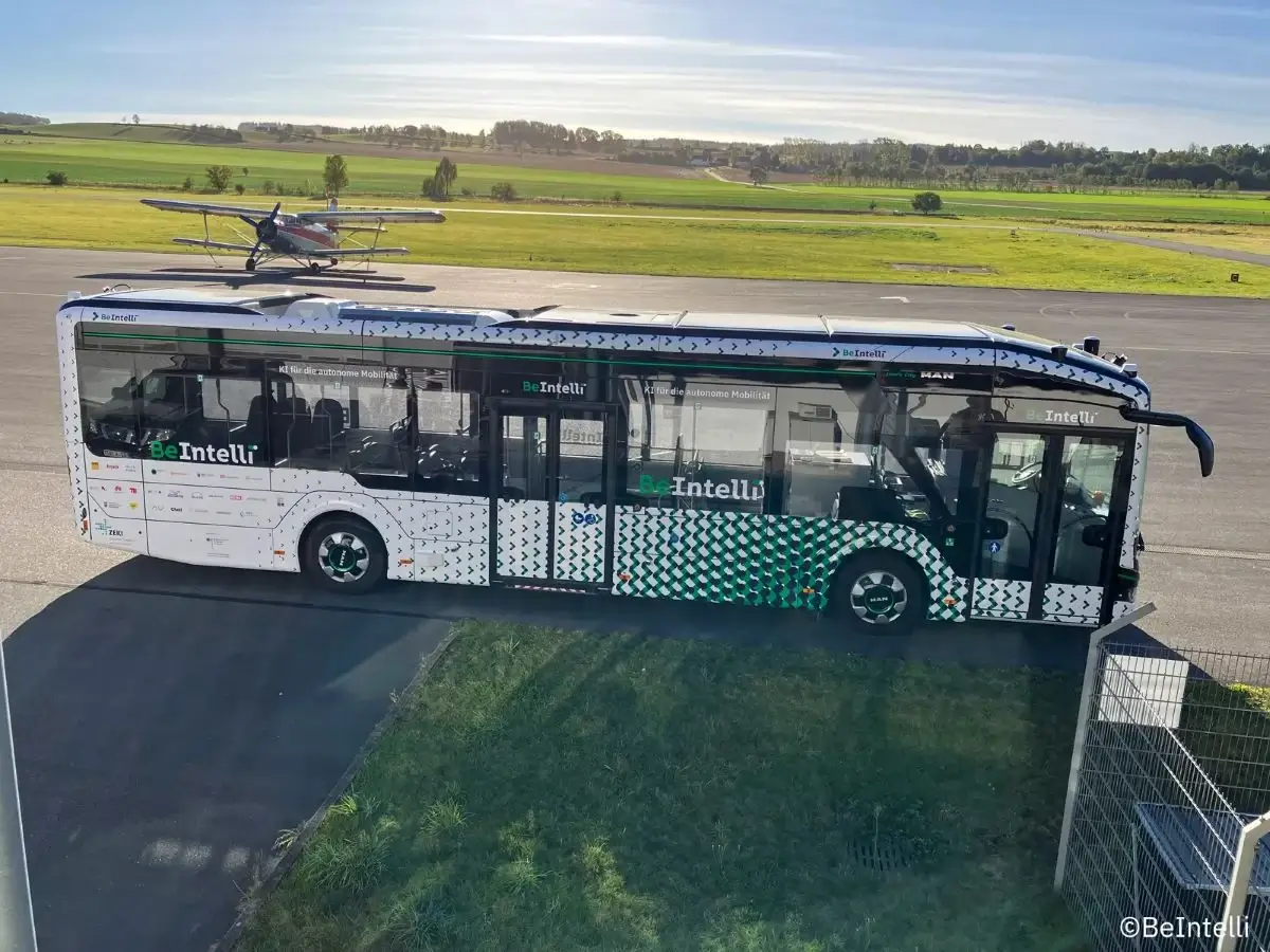 Savaeigis autobusas Berlyne / Beintelli nuotr.