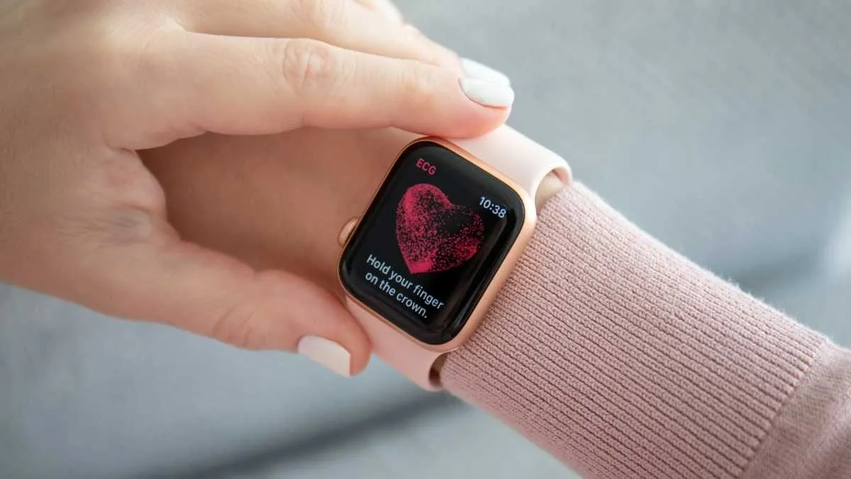 Apple Watch laikrodis su jutikliais