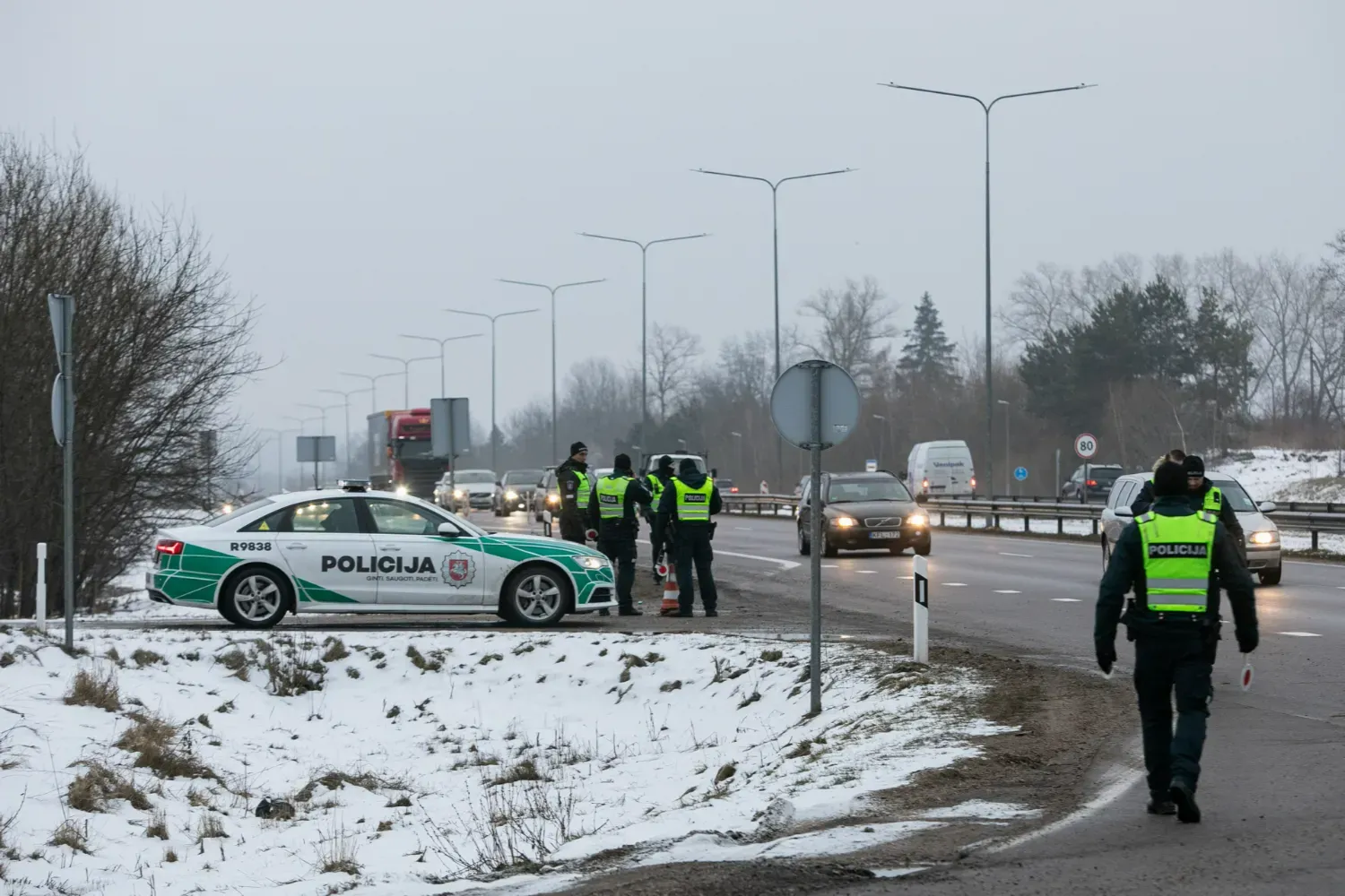 Lietuvos policija, dėmesys automobiliams