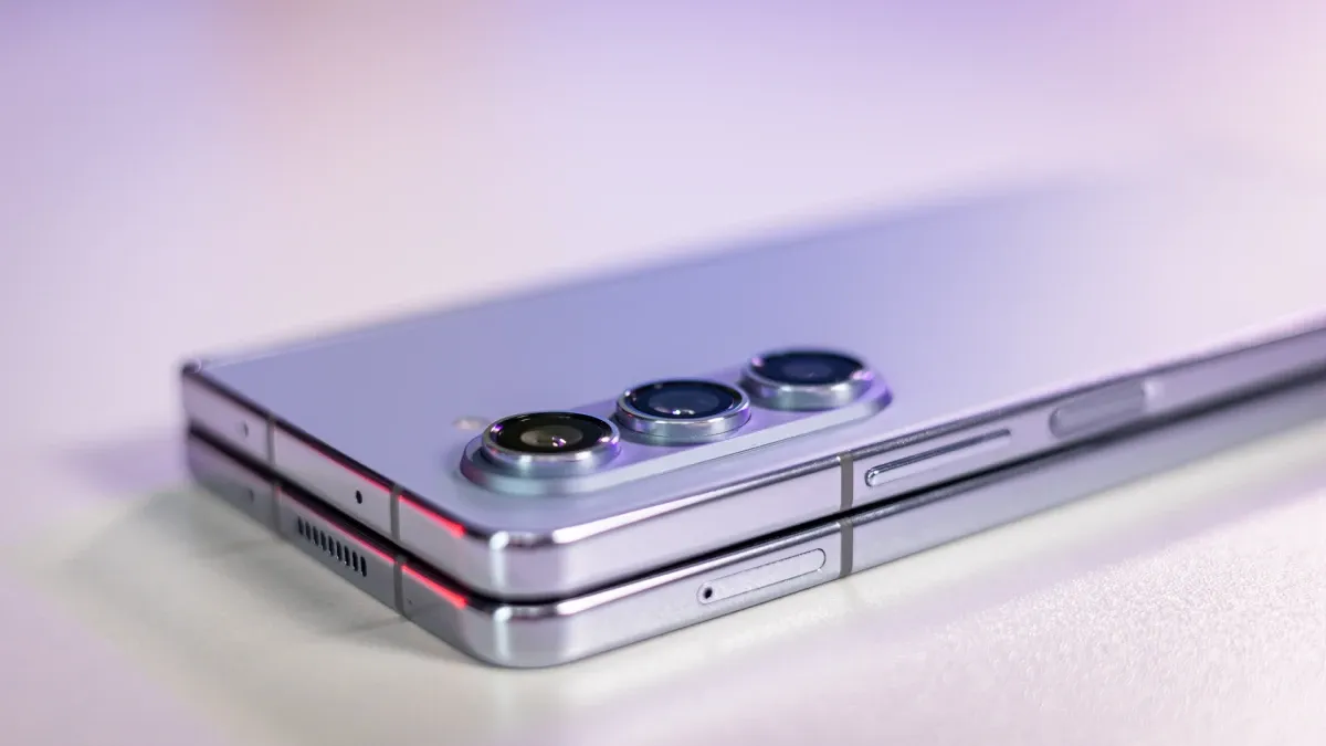Samsung ruošia biudžetinius Galaxy Z Fold