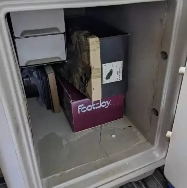 Seifo viduje esantys daiktai