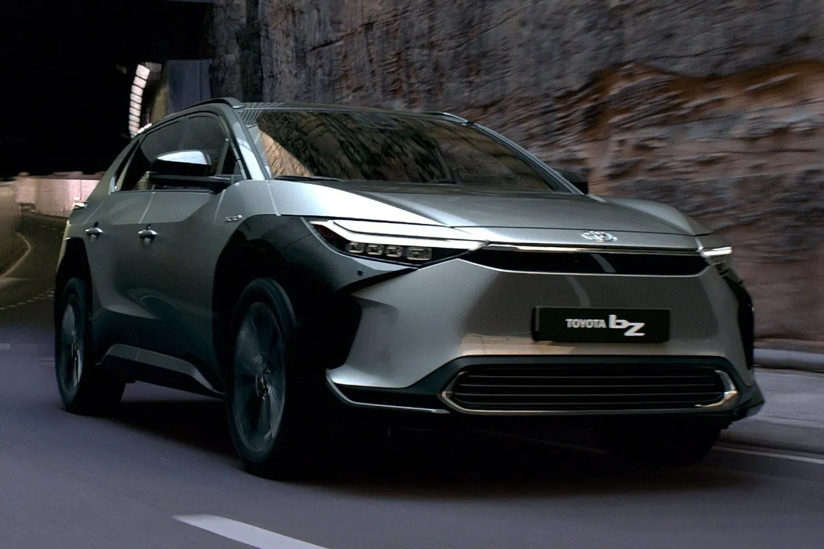 Toyota bz4x elektromobilis