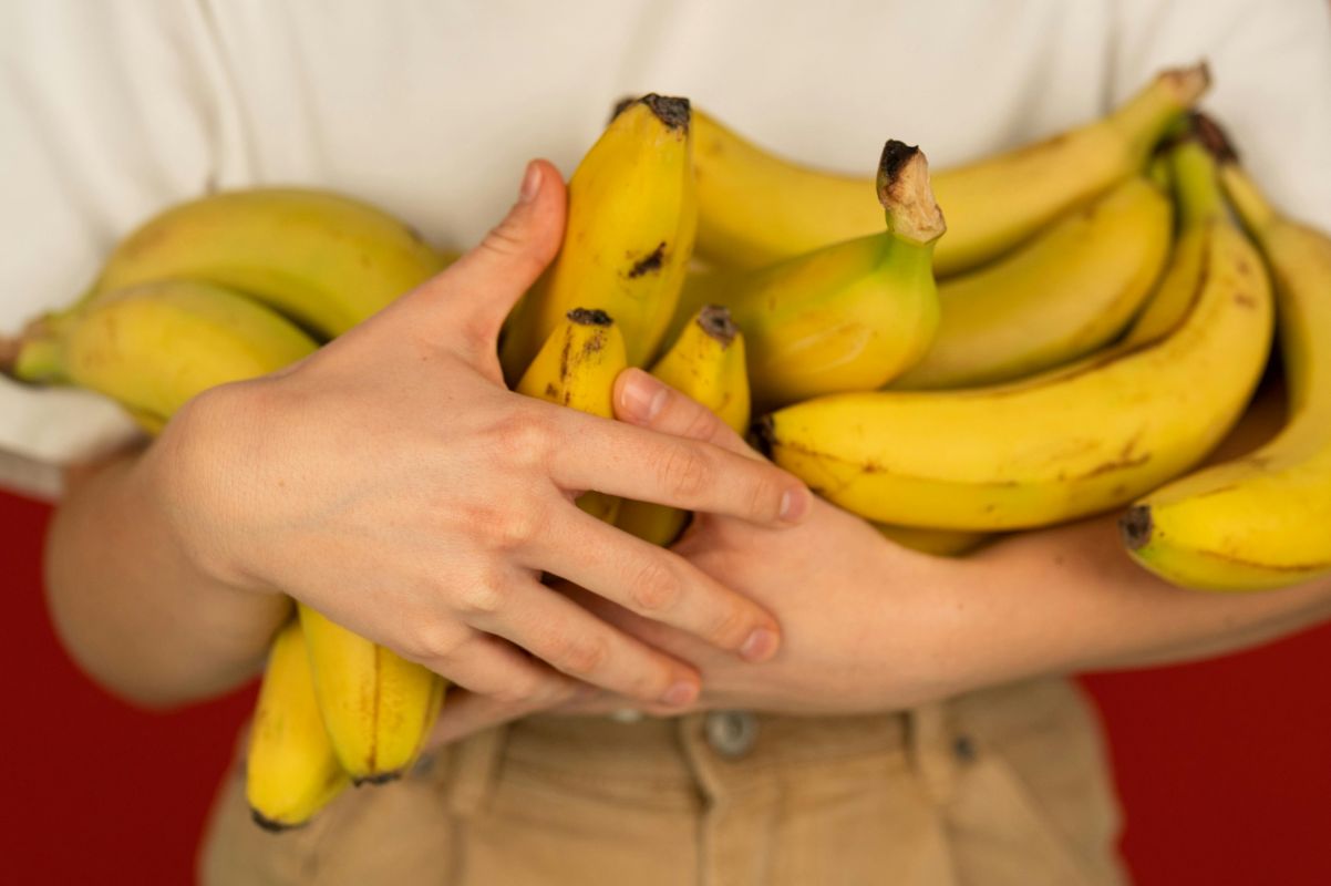 Unikalios kambarinių augalų trąšos iš… bananų žievių