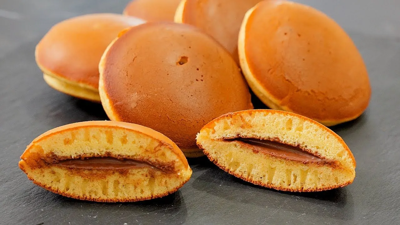 Japoniški Dorayaki blynai