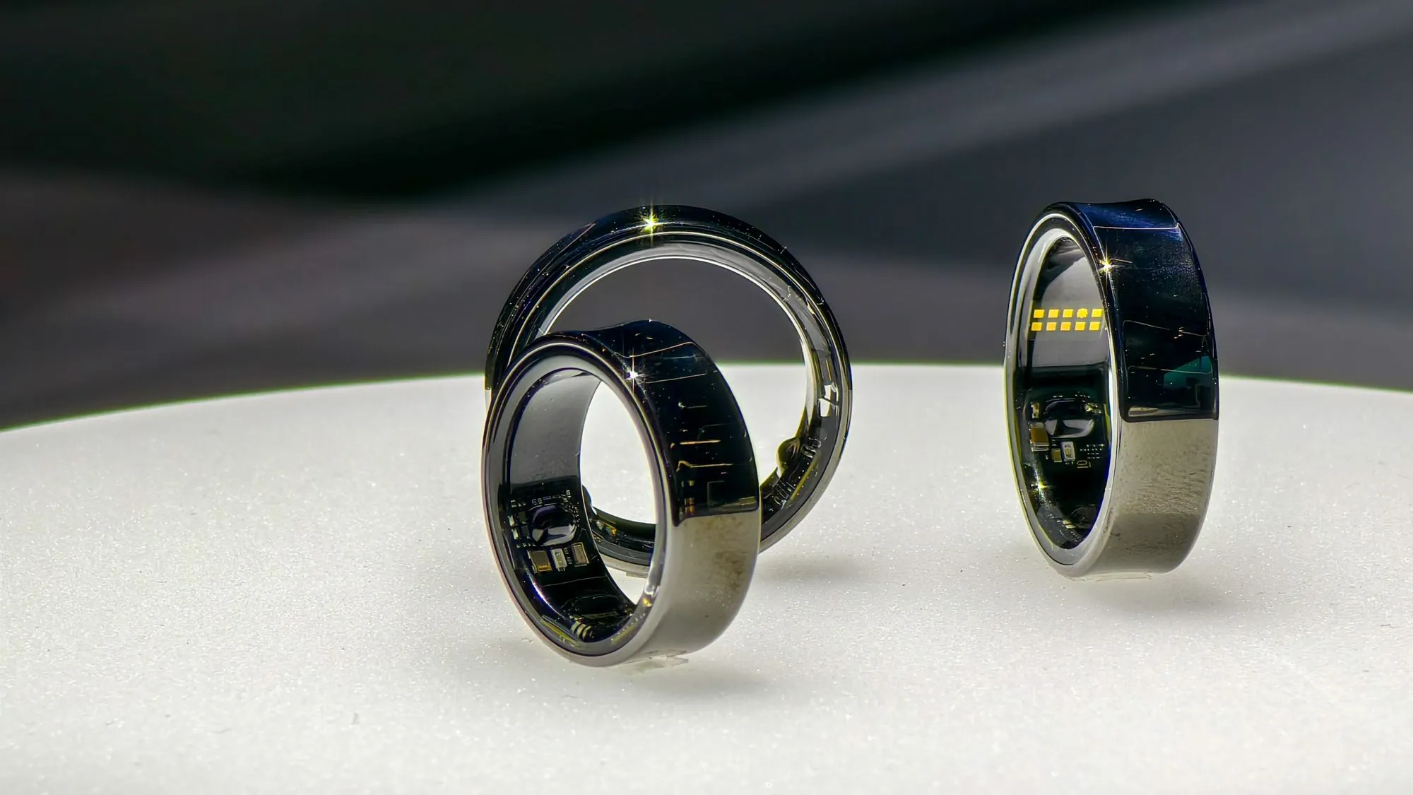 Samsung Galaxy Ring parodytas tikrose nuotraukose