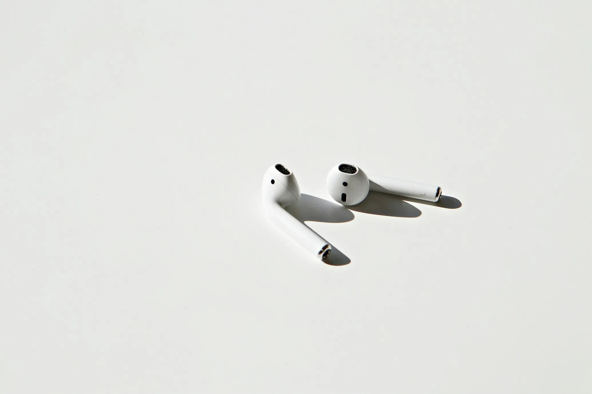 "AirPods Pro" turės klausos aparato funkciją