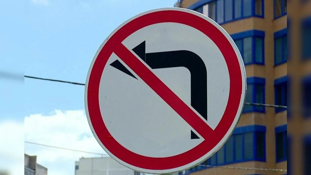 Ar pamačius šį ženklą galima apsisukti?