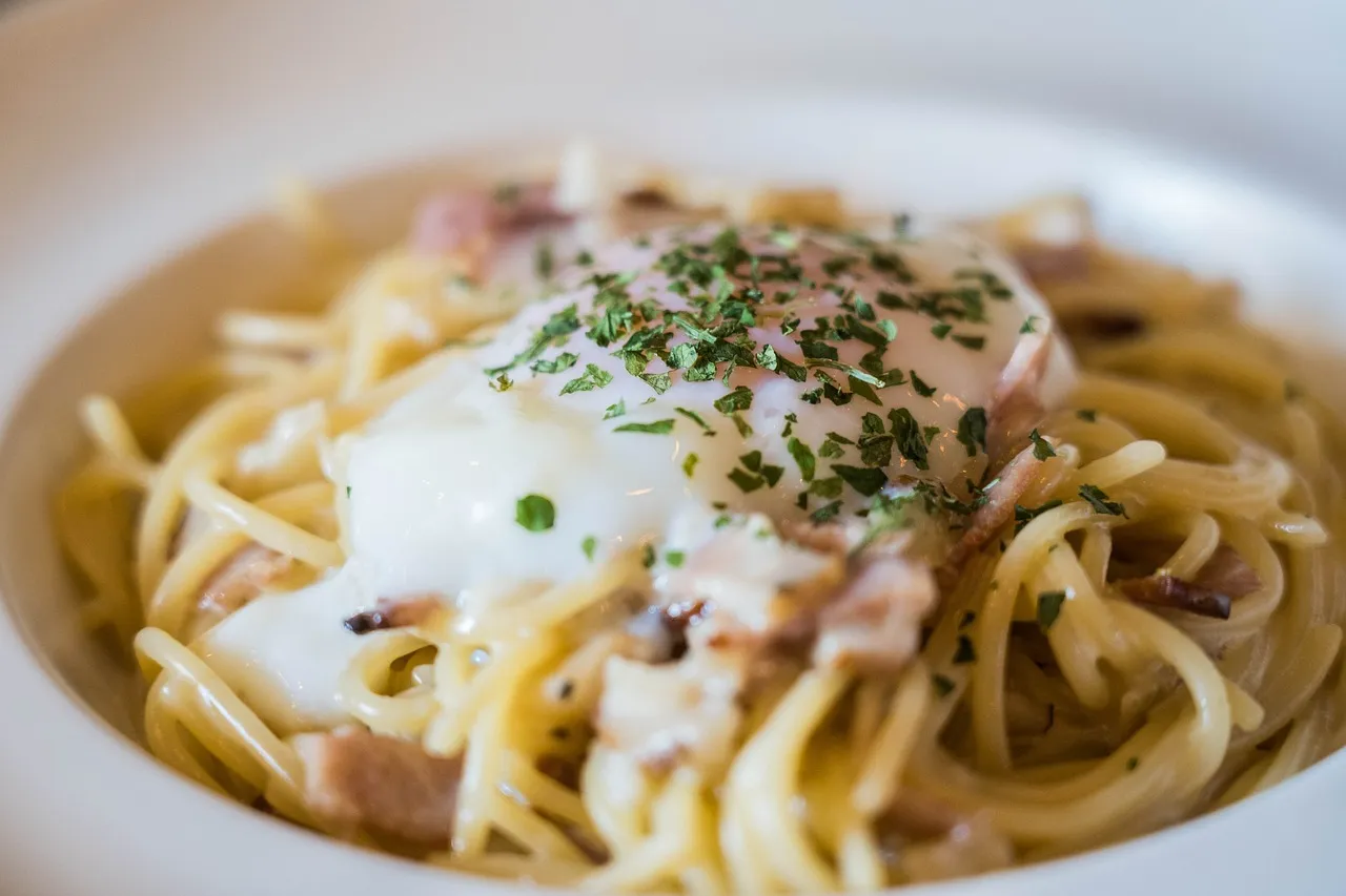 Carbonara receptas