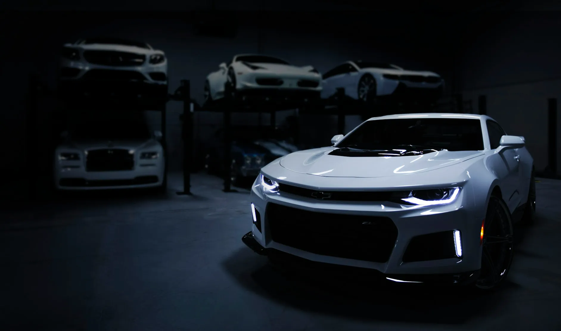 Slaptos automobilių funkcijos
