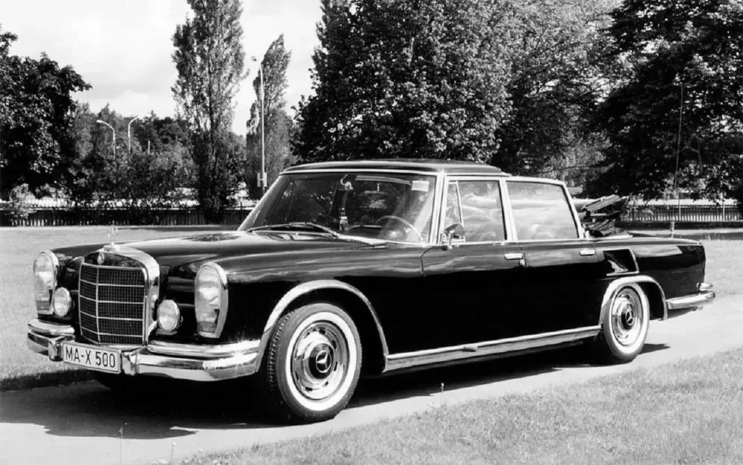 Mercedes-Benz 600 Pullman Landaulet (W100)