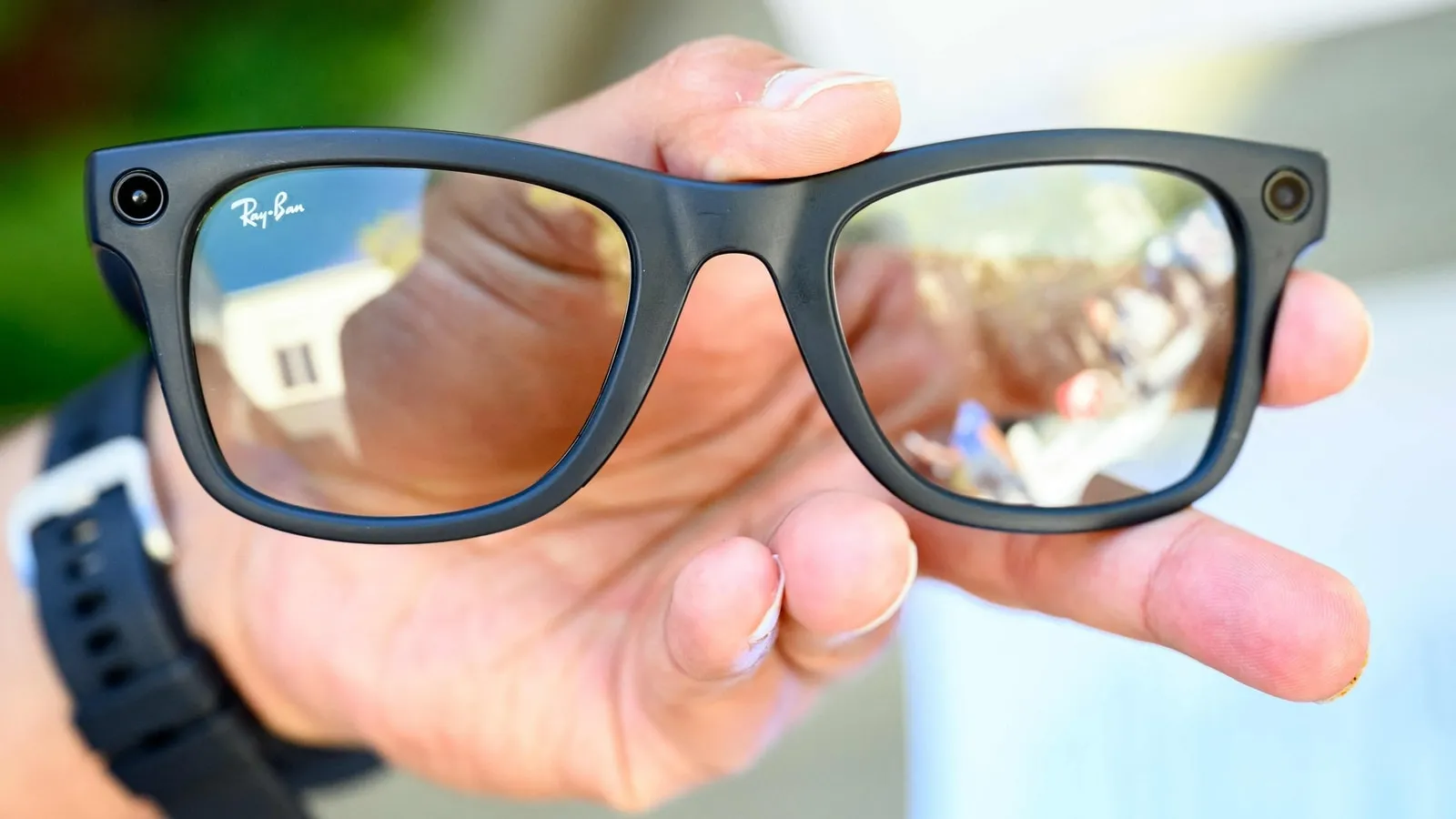 Ray-Ban akiniai su Meta dirbtiniu intelektu