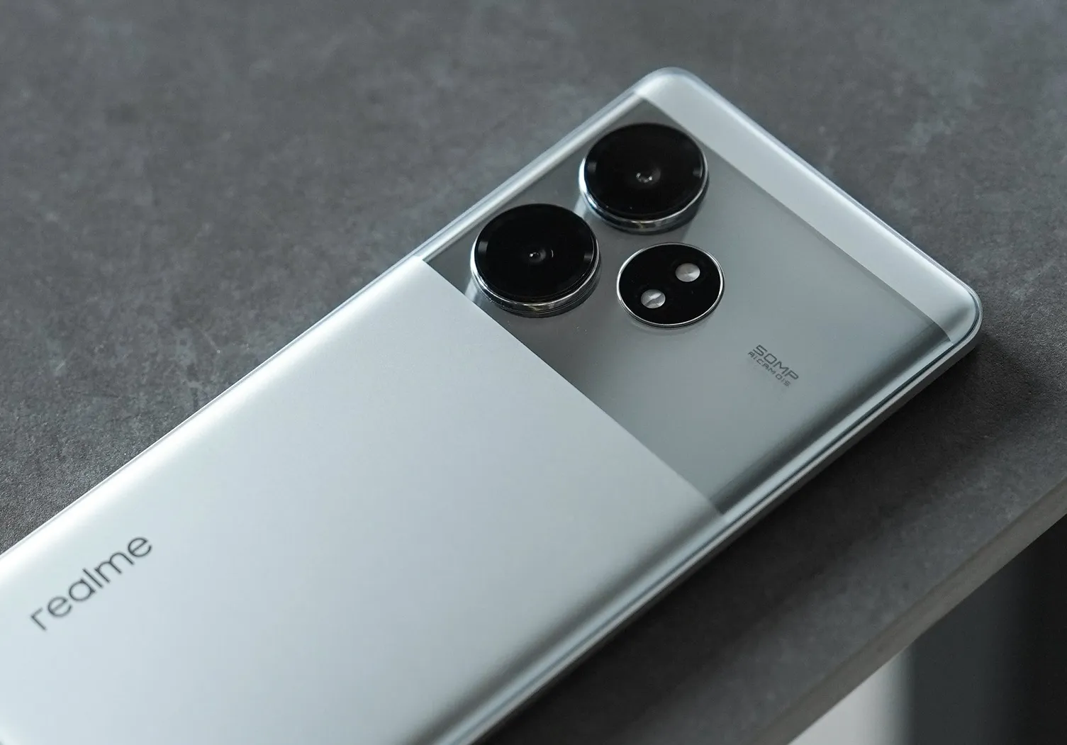 Realme GT Neo6 SE telefonas