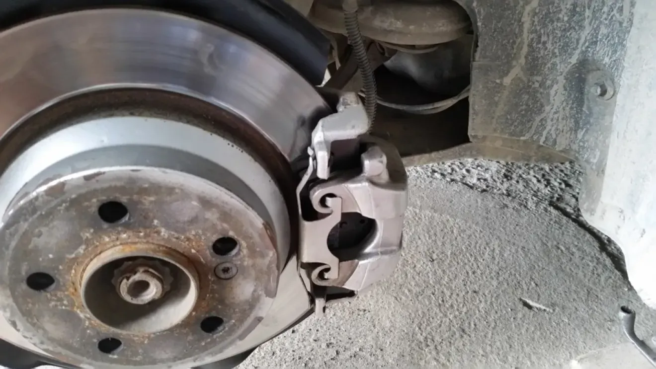 Sugedę automobilio stabdžiai