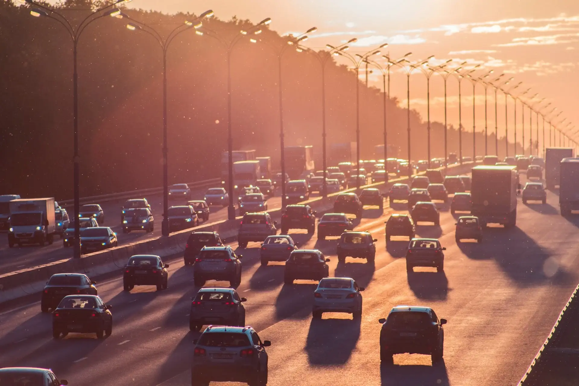 Automobiliai Unsplash.com nuotr.