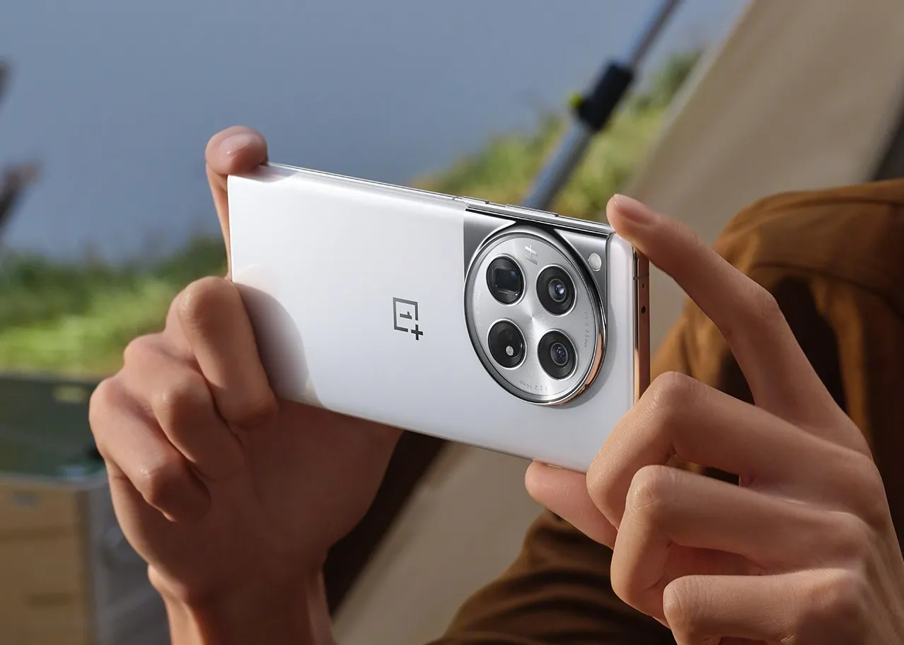 OnePlus 12 Glacial White