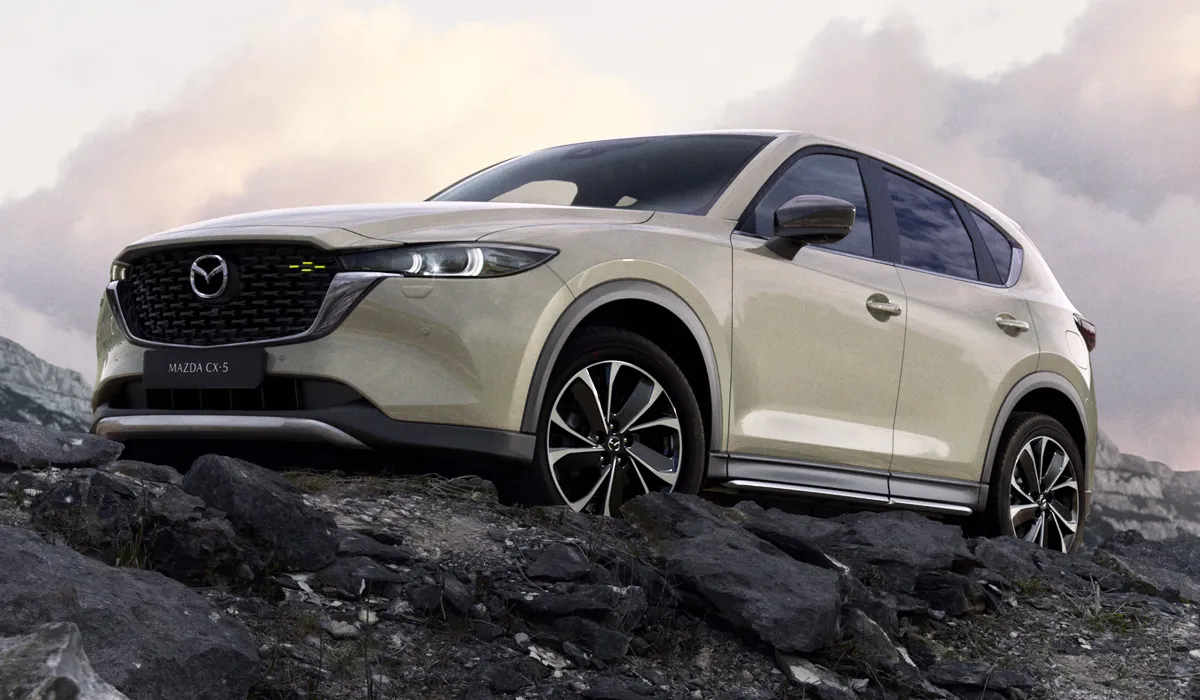 Populiariausias benzininis automobilis Mazda CX-5