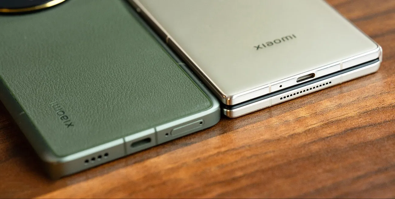 Xiaomi MIX Flip