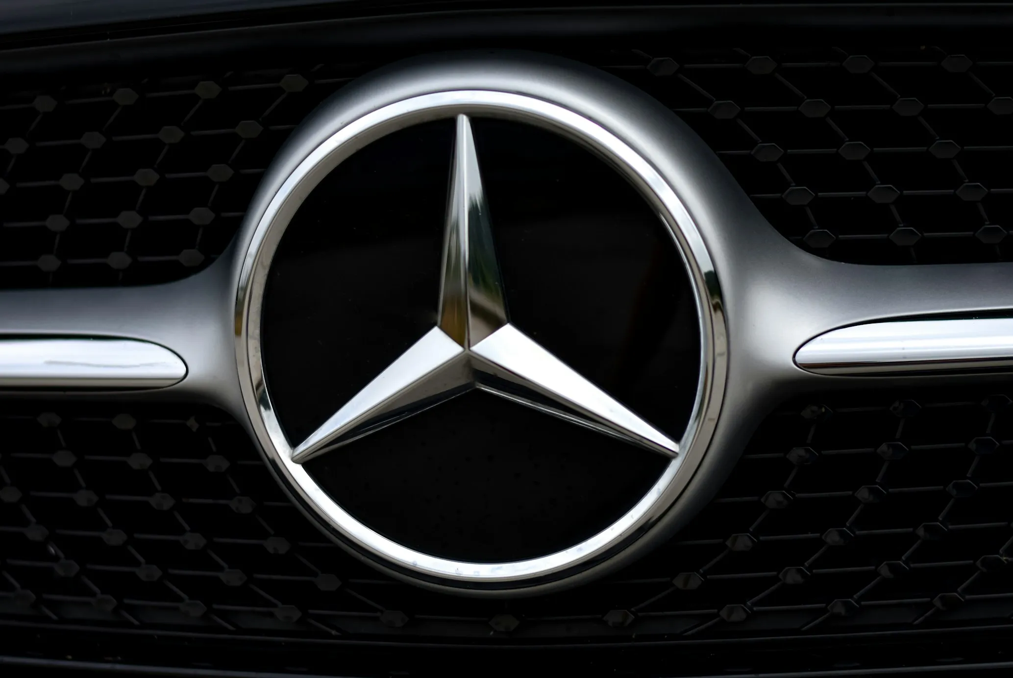 MERCEDES-BENZ logotipas