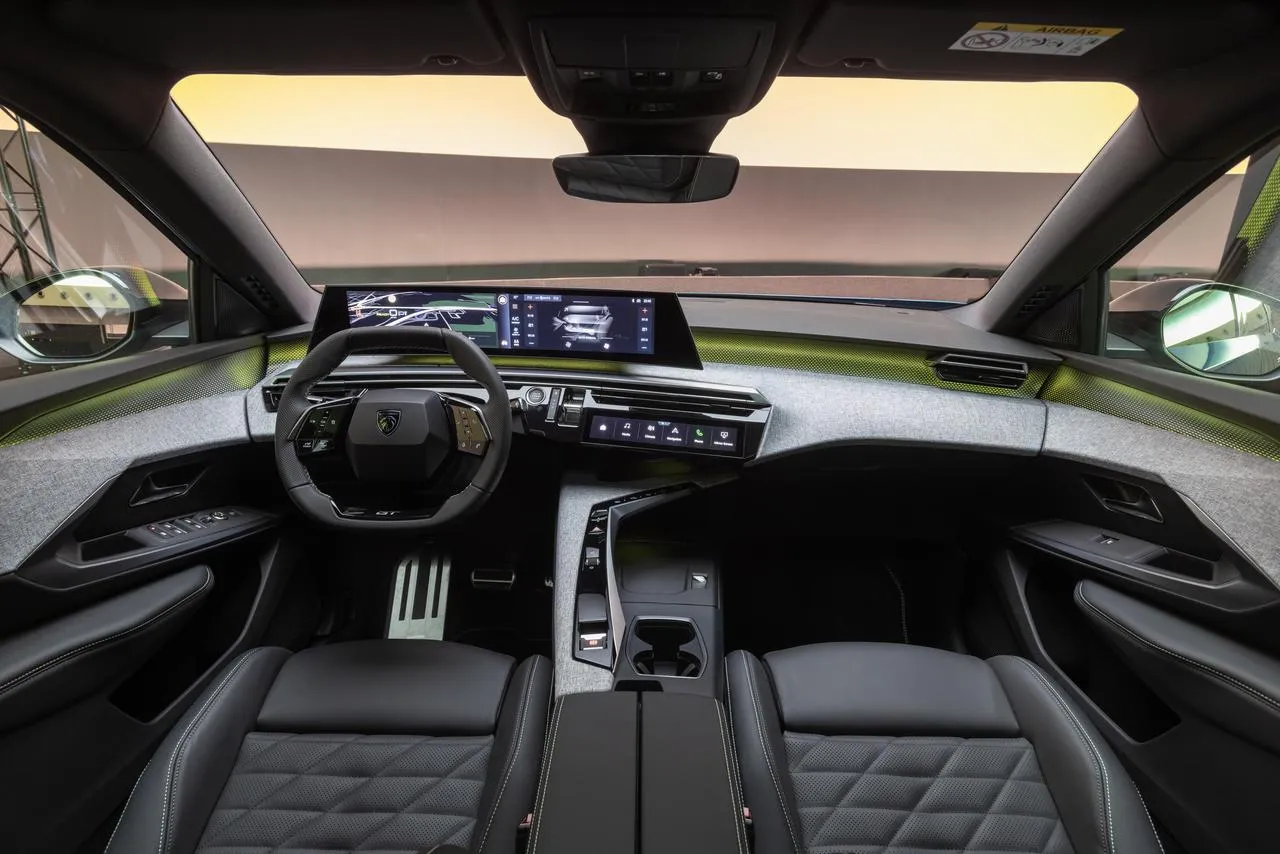 Peugeot 5008 SUV 2024