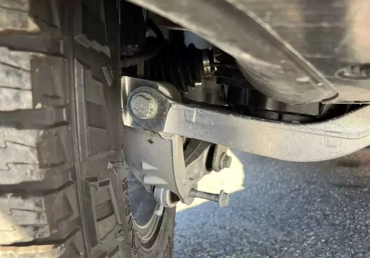 Rivian R1T varžtas