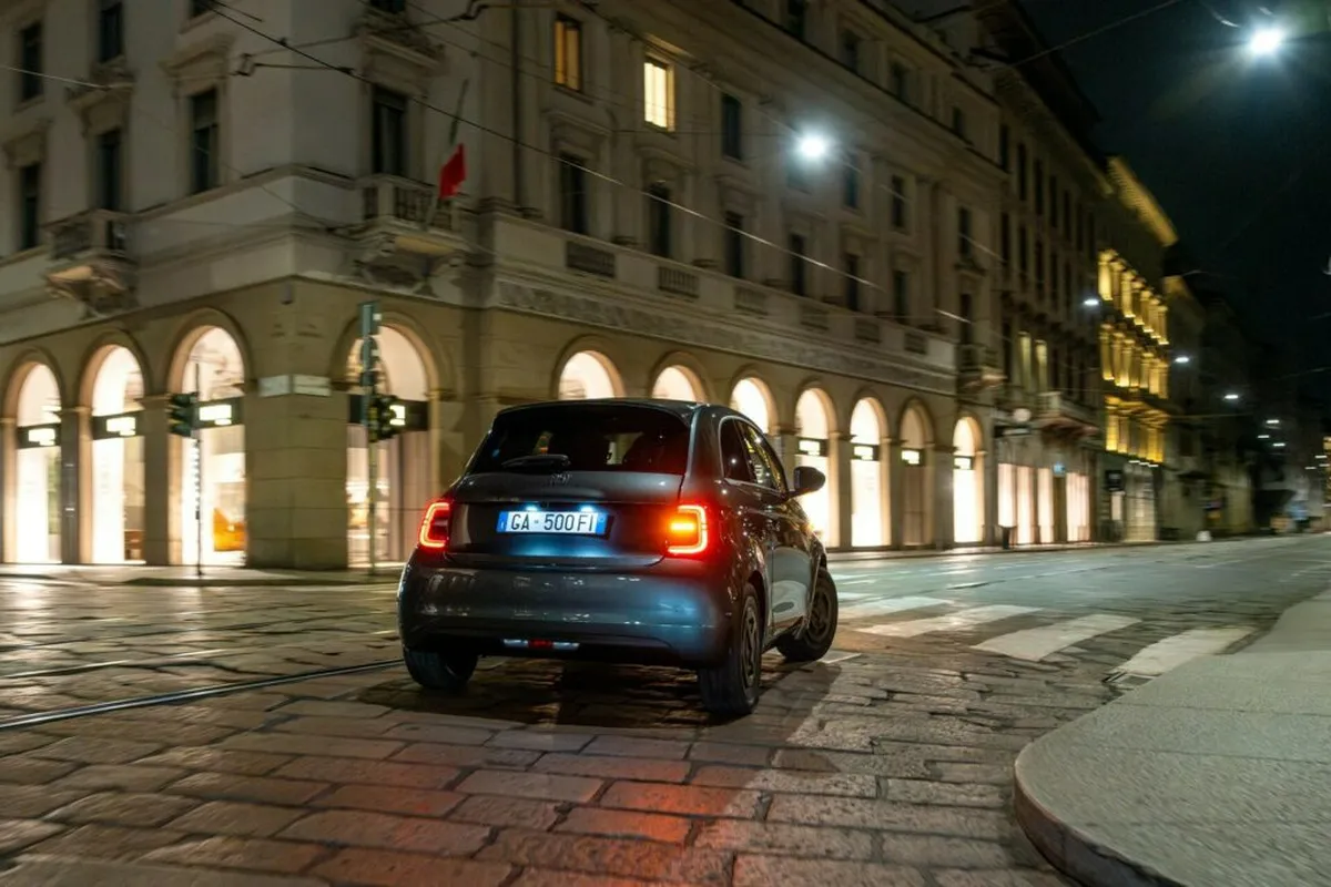 Fiat 500e Giorgio Armani 3