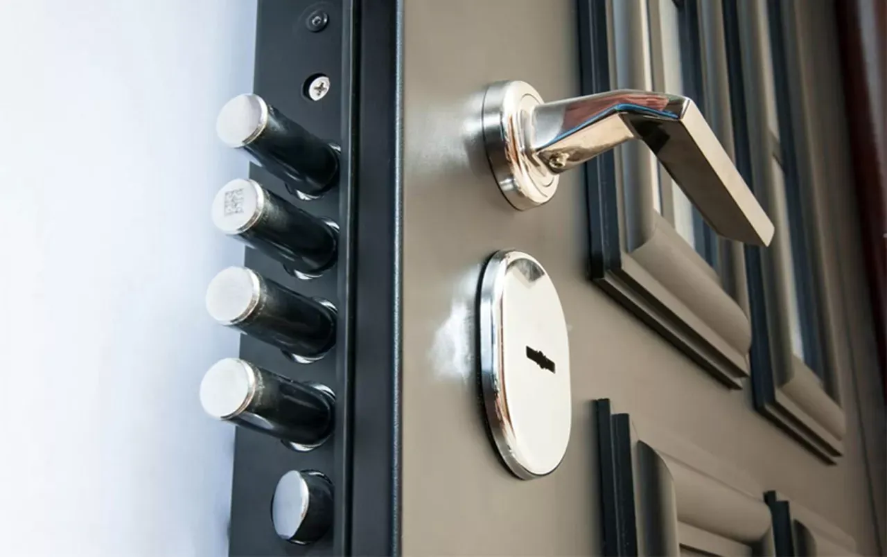 Meistras - avarinis spynų atrakinimas