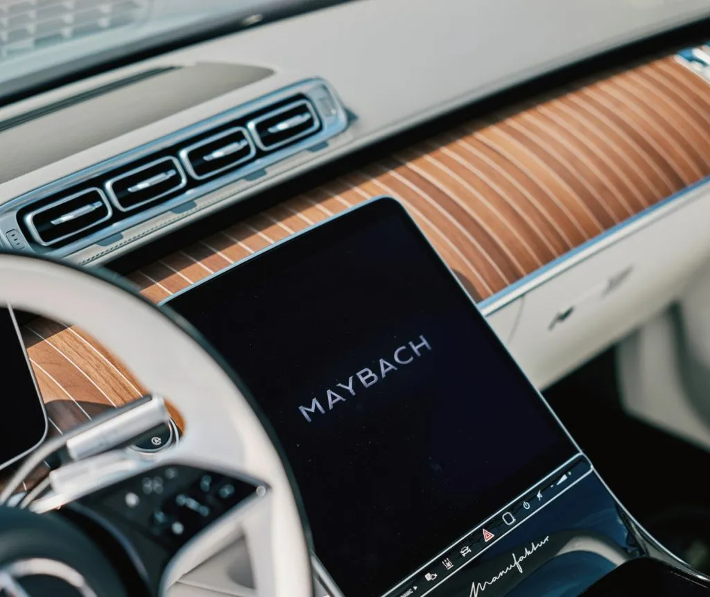 Mercedes-Maybach S 680 by Robbe & Berking / © Mercedes-Benz AG