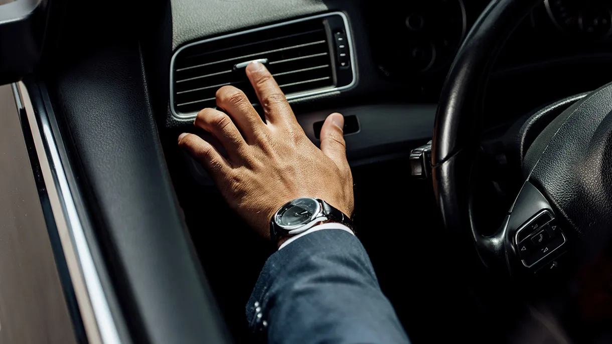 Vasaros karščiai kenkia automobiliui