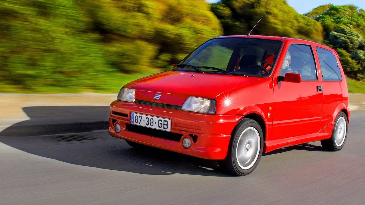 9 metrų rastas Fiat Cinquecento