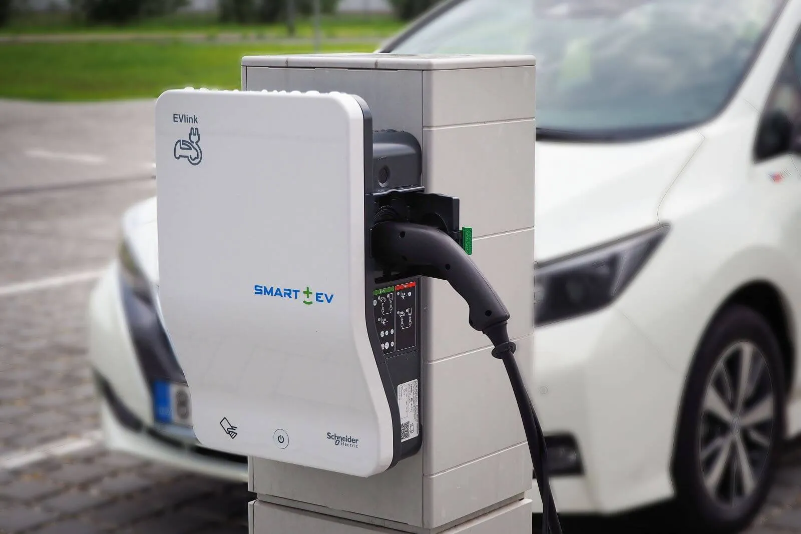 Elektromobilių įkrovimo stotelių infrastruktūra