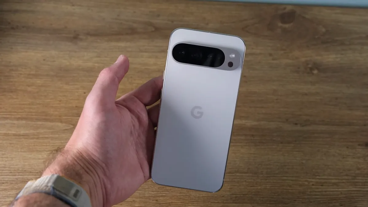 Pixel 9 Pro rankoje