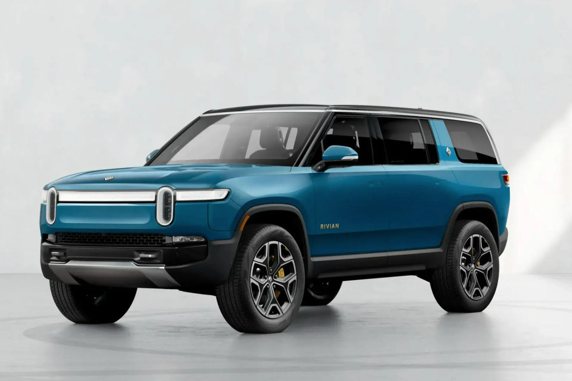 Rivian R1S