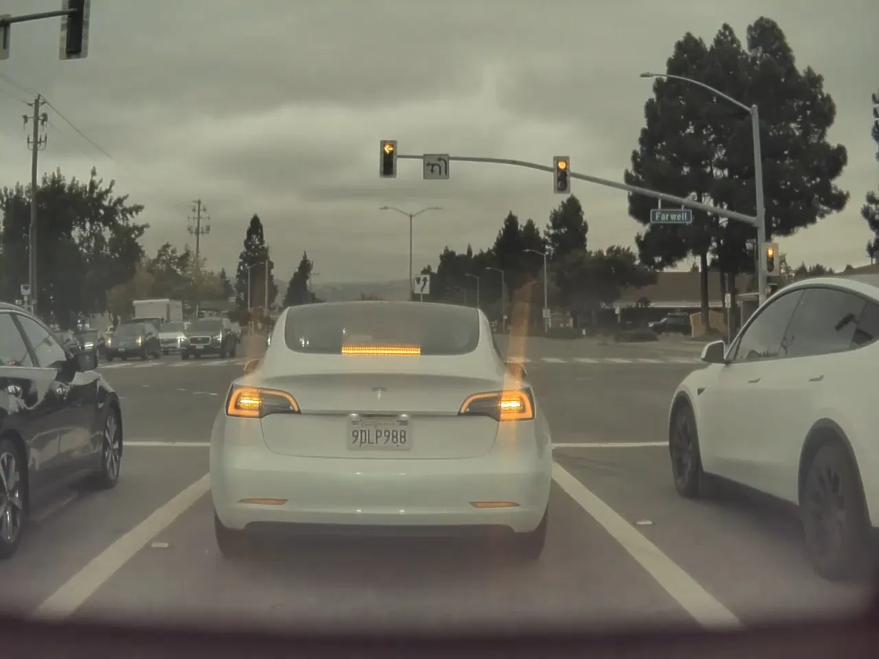 Tesla atnaujinimas sukėlė problemų