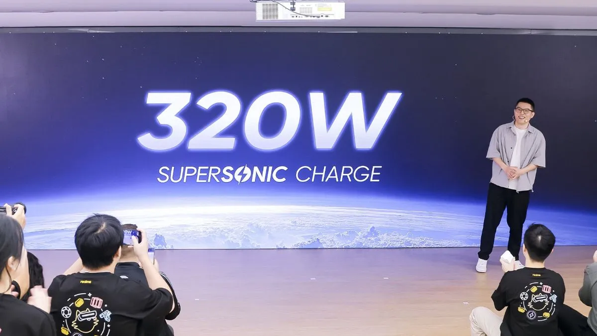 „Realme“ pristatė ‚SuperSonic 320W SuperSonic‘ įkroviklį