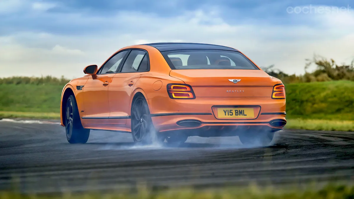 Bentley Flying Spur 2024 premjera